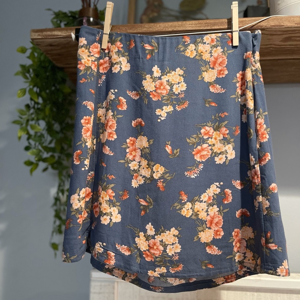 American eagle floral skirt